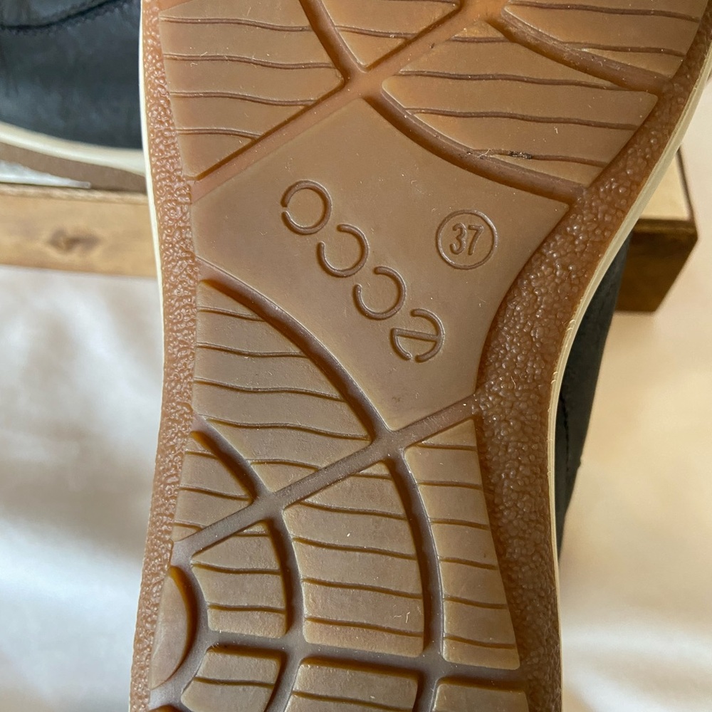 Ecco Hydromax Danish Design Black Leather Athletic Shoe Low-Top US 6-6.5. EU 37 - Picture 10 of 10